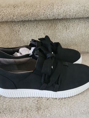 Adrienne Vittadini Size11  Black Ribbon-Trim Slip-On Sneakers Nwt